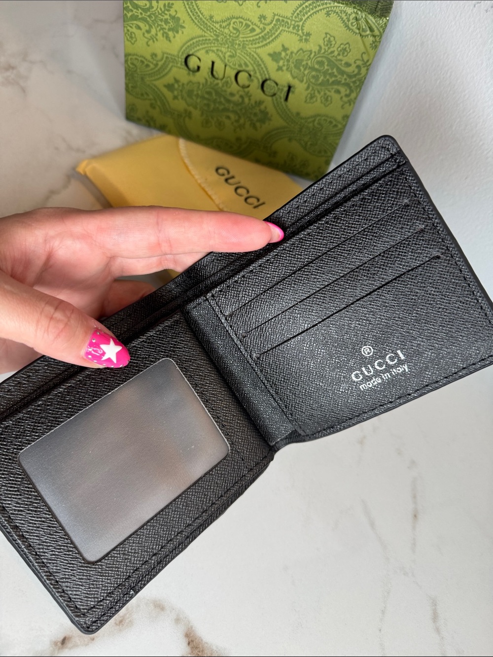 Men’s Bifold Wallet - Picture 4 of 5